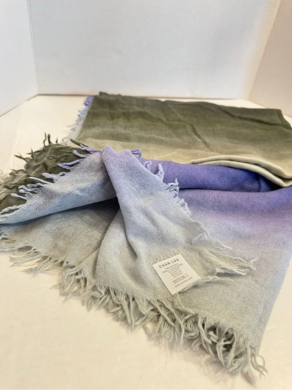 Chan Luu 100% Cashmere Scarf Wrap 56x58 Oversized Square Ombre Blue Gray Green
